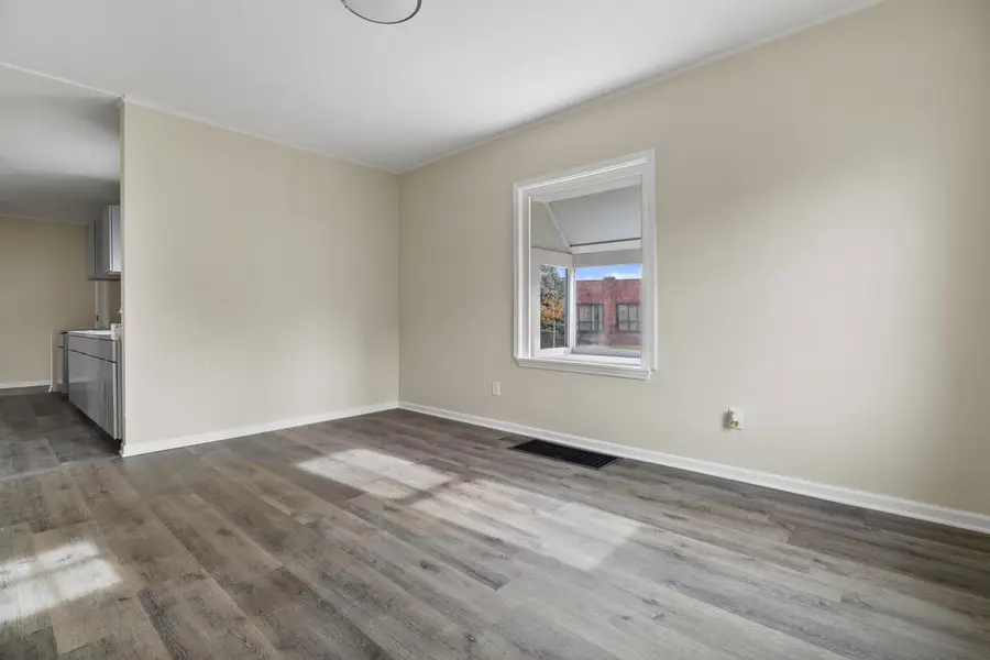 2300 Victoria DRIVE, Racine, WI 53403 - Image #3