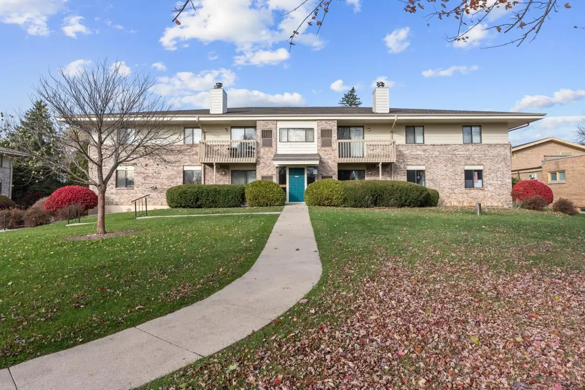 116 E Freistadt ROAD #B, Thiensville, WI 53092 - Image #1