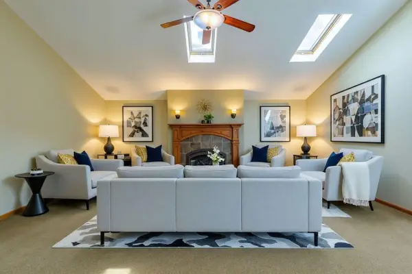 21295 W Winston COURT, New Berlin, WI 53146