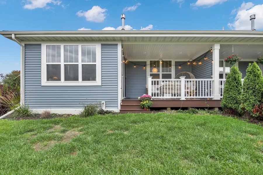 W204N17637 Laurel PLACE #402, Jackson, WI 53037 - Image #2