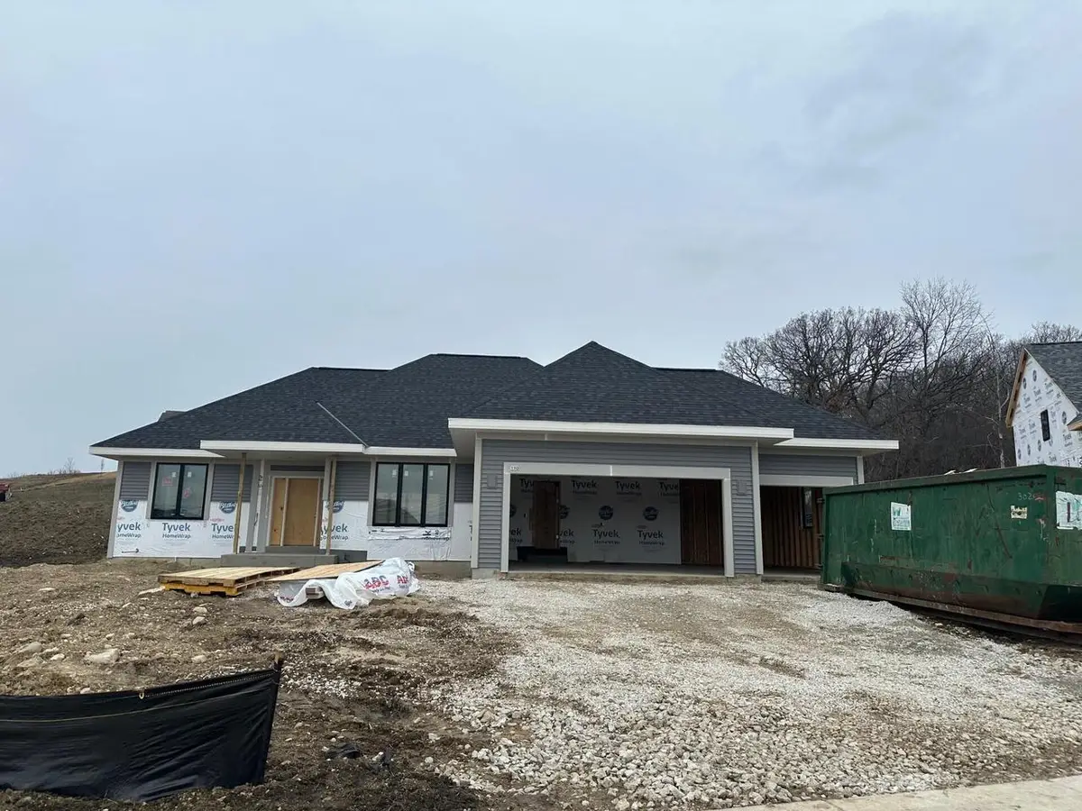 110 Retzer View COURT, Waukesha, WI 53188 - #1