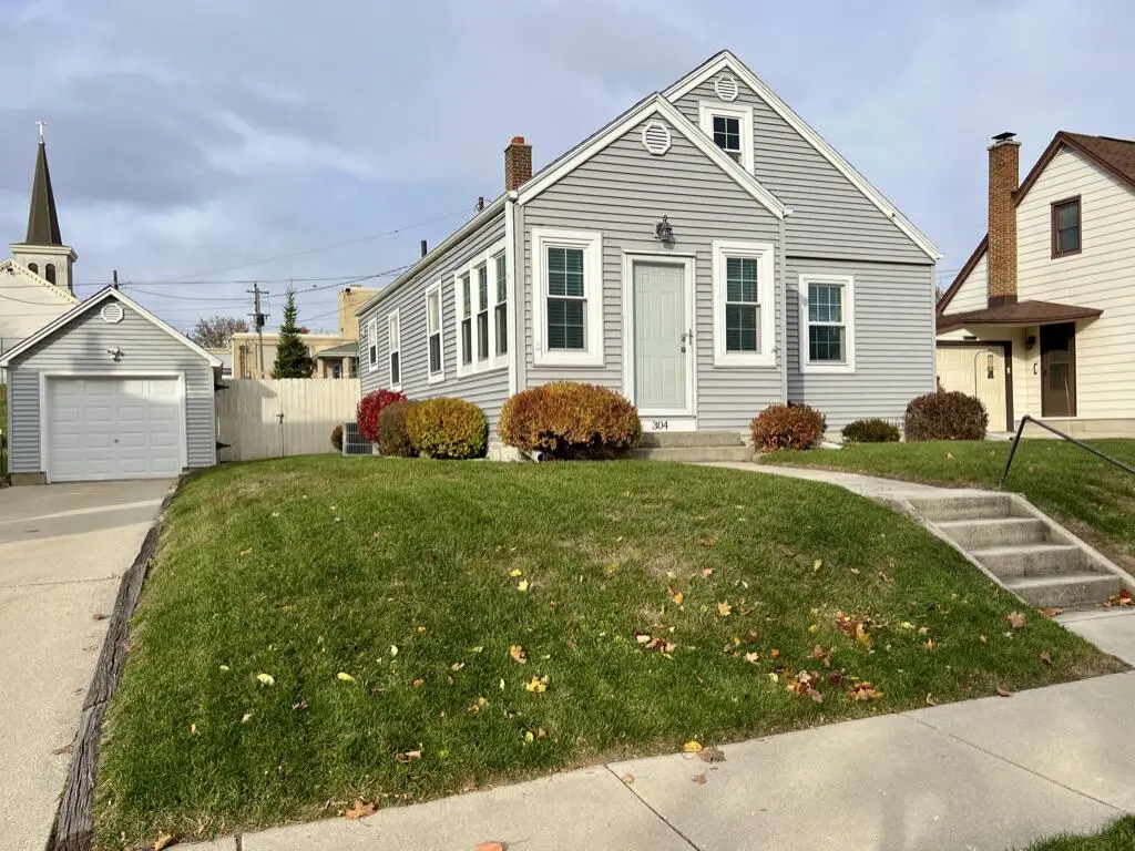 304 St Rose AVENUE, Fredonia, WI 53021 - #1