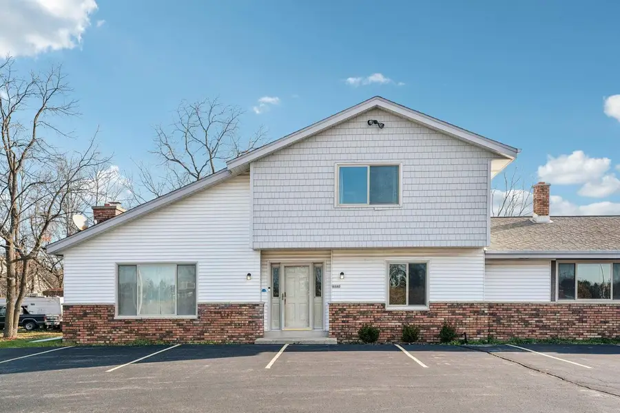 4646 S 124th STREET, Greenfield, WI 53228 - #2