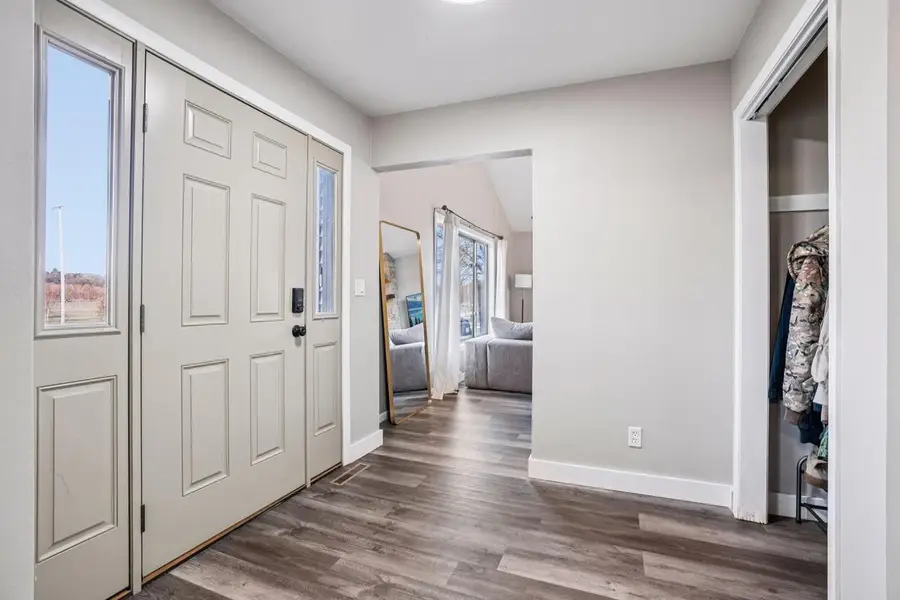 4646 S 124th STREET, Greenfield, WI 53228 - #3