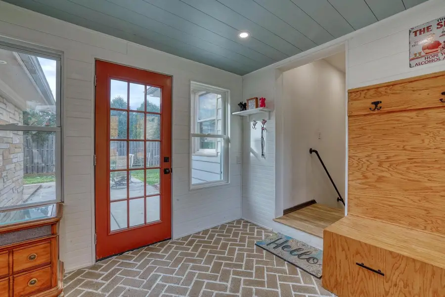 10545 W Pallottine DRIVE, Greenfield, WI 53228 - Image #2