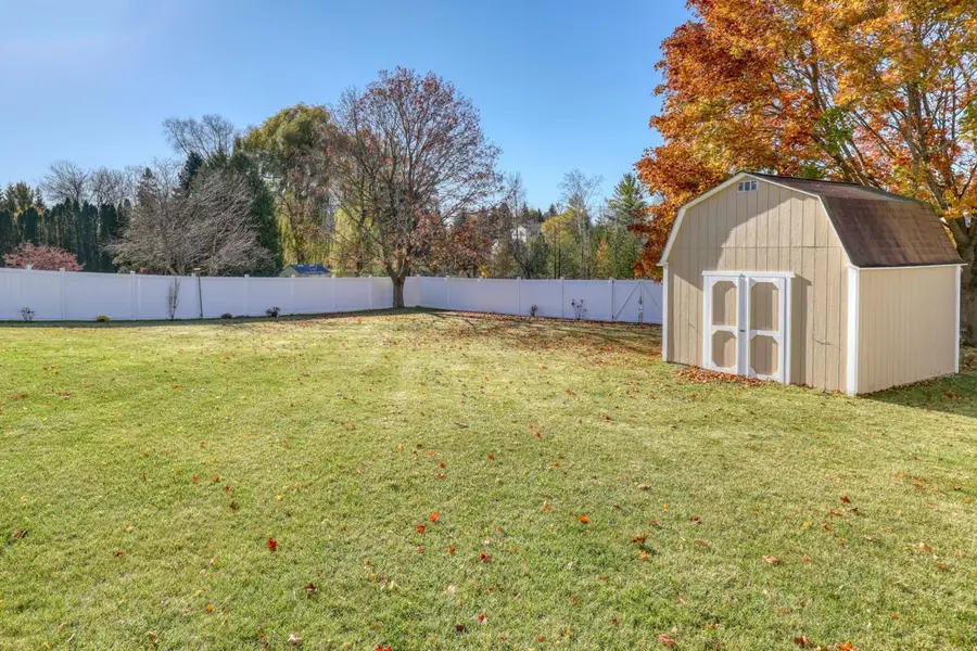 367 Prairie RUN, Grafton, WI 53024 - Image #2