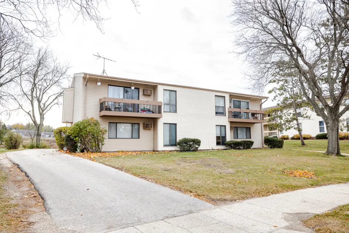 1891 Haymarket ROAD #33, Waukesha, WI 53189 - Image #1