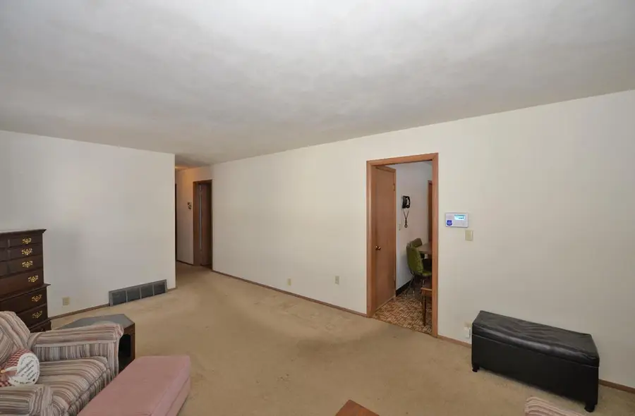 2031 Wustum AVENUE, Racine, WI 53404 - Image #3