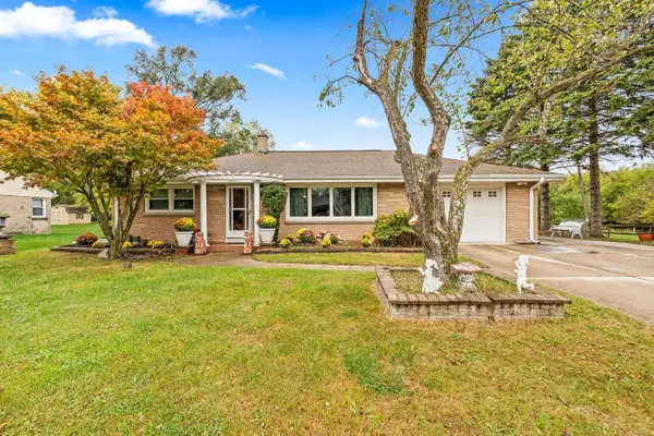 4805 S 39th STREET, Greenfield, WI 53221