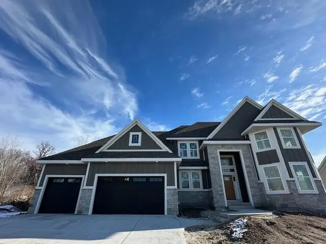 1350 Mohican TRAIL, Waukesha, WI 53189 - #1