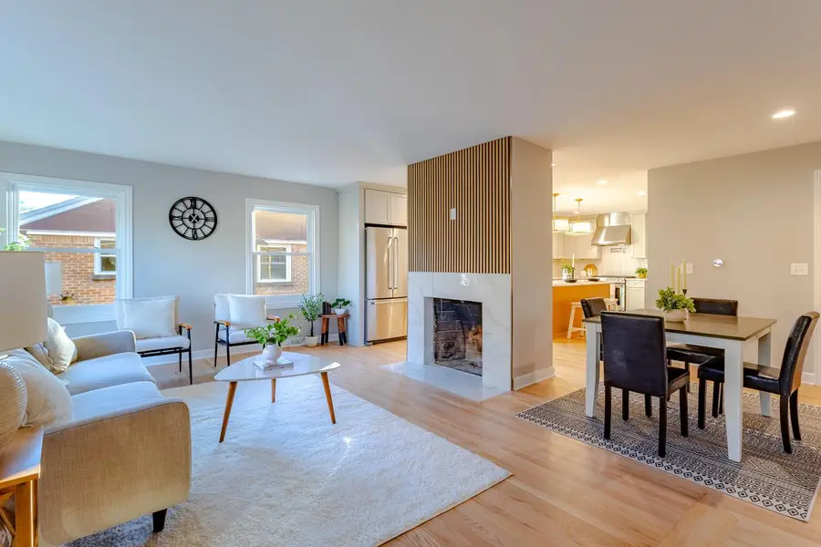 8201 N Whitney ROAD, Fox Point, WI 53217 - Image #2