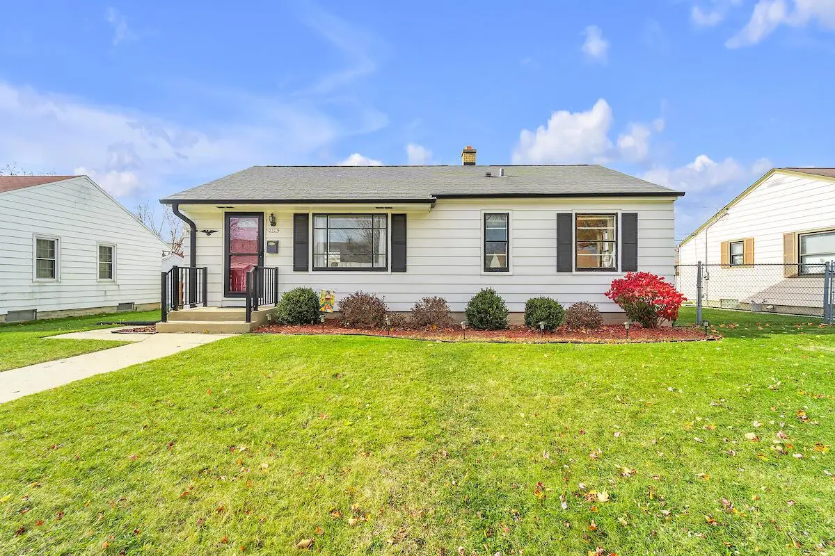3527 N 97th PLACE, Milwaukee, WI 53222 - Image #1