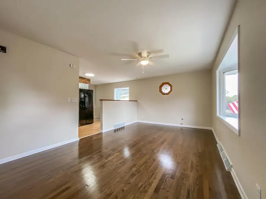 808 Birchwood DRIVE, Beaver Dam, WI 53916 - Image #3