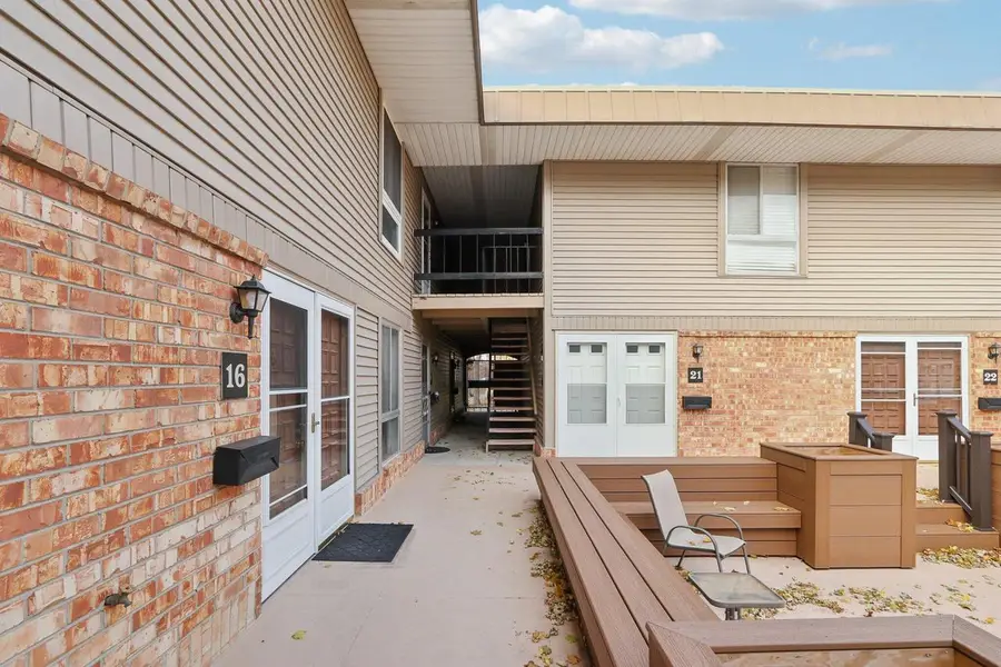 11937 W Appleton AVENUE #20, Milwaukee, WI 53224 - Image #2