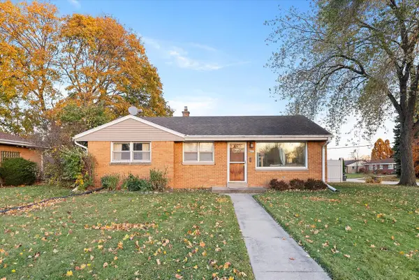 4612 S 61st STREET, Greenfield, WI 53220