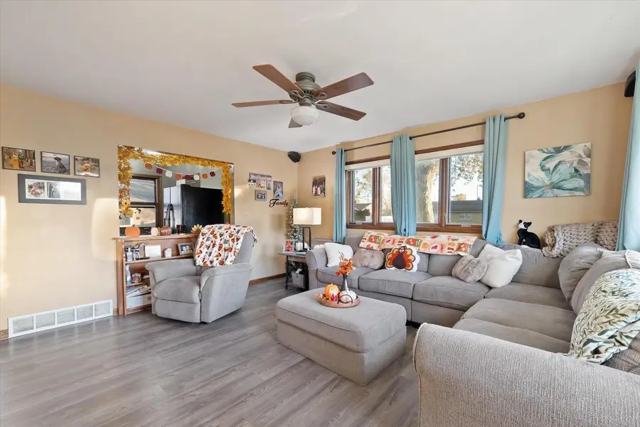 4612 S 61st STREET, Greenfield, WI 53220 - Image #3