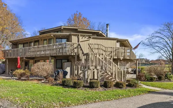 701 Country Club DRIVE #E, Fontana, WI 53125