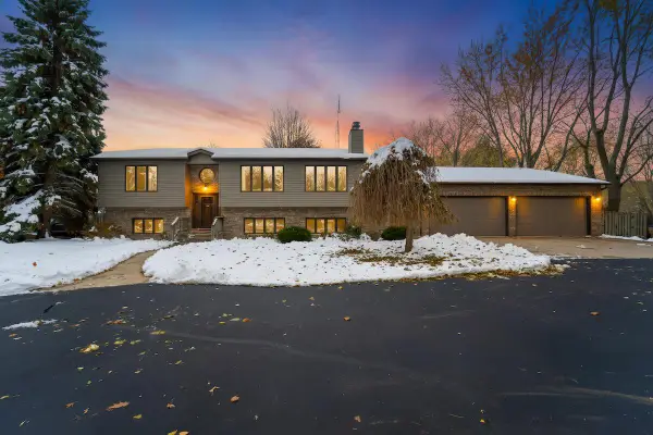 9950 8th AVENUE, Pleasant Prairie, WI 53158