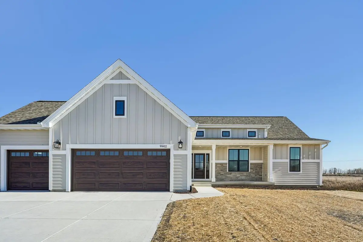 9902 N Migratory LANE, Mequon, WI 53097 - Image #1
