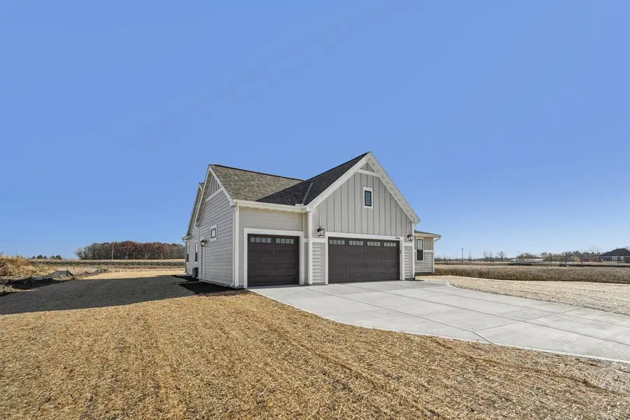 9902 N Migratory LANE, Mequon, WI 53097 - Image #3
