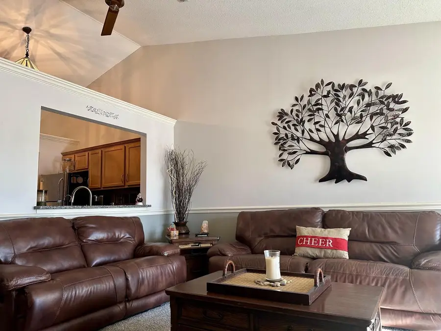 636 Pewaukee ROAD #H, Pewaukee, WI 53072 - Image #3