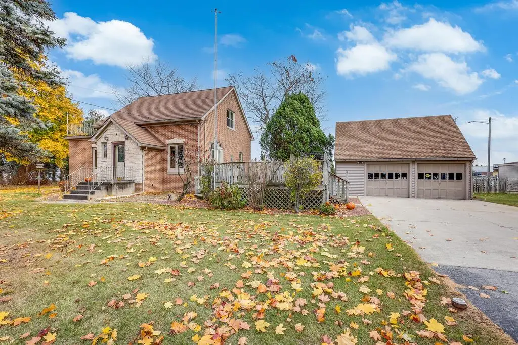 4729 Vista ROAD, Manitowoc, WI 54220 - Image #1