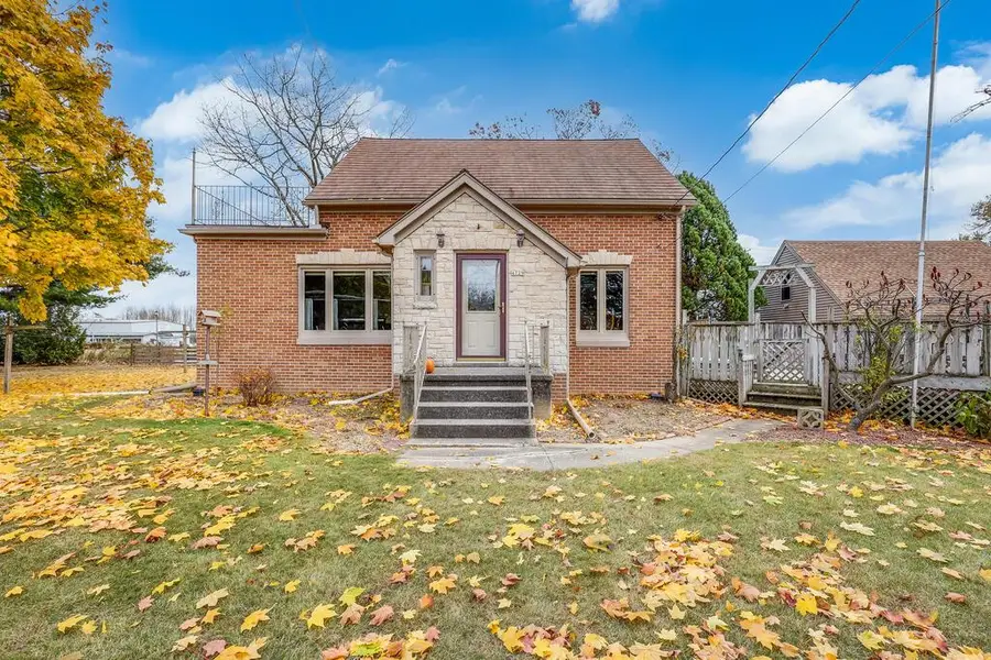 4729 Vista ROAD, Manitowoc, WI 54220 - Image #2