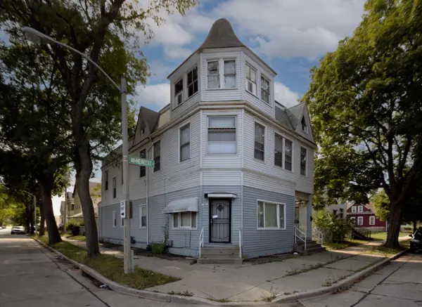 1801 W Meinecke AVENUE, Milwaukee, WI 53206