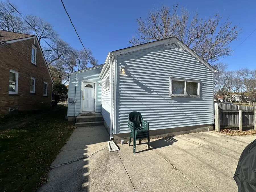 8635 W Auer AVENUE, Milwaukee, WI 53222 - Image #3