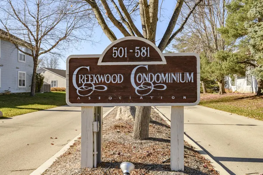 449 Slinger ROAD #3, Slinger, WI 53086 - Image #2