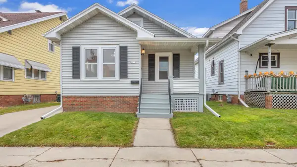 1415 Lenz COURT, Sheboygan, WI 53083