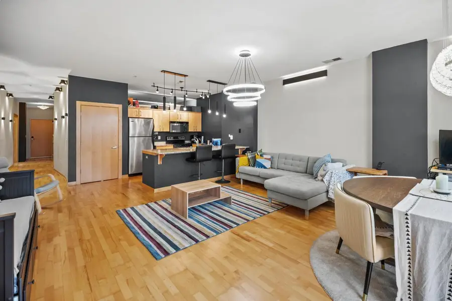 601 E Ogden AVENUE #405, Milwaukee, WI 53202 - Image #3