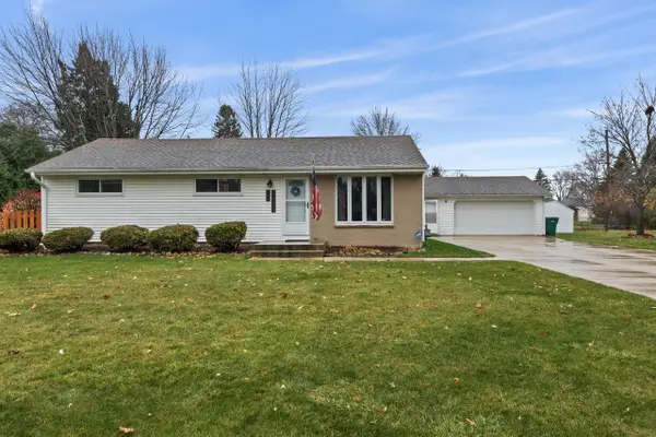 N54W14225 Van Buren DRIVE, Menomonee Falls, WI 53051