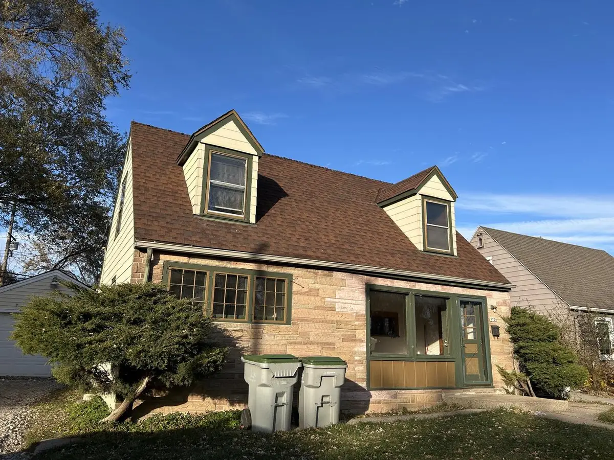 5724 W Carmen AVENUE, Milwaukee, WI 53218 - Image #1