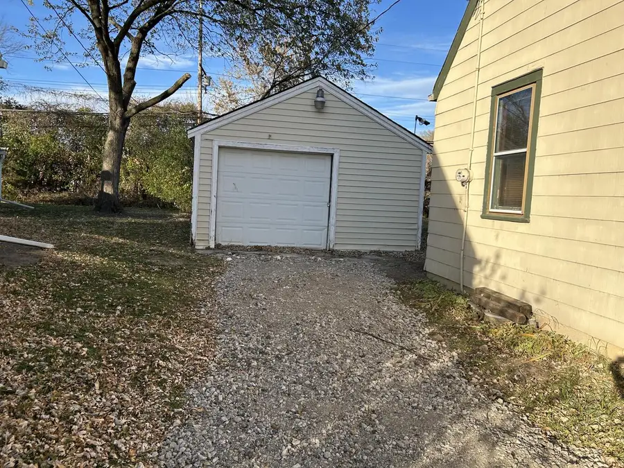 5724 W Carmen AVENUE, Milwaukee, WI 53218 - Image #3