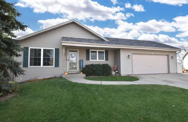 1087 Cleveland AVENUE, Hartford, WI 53027