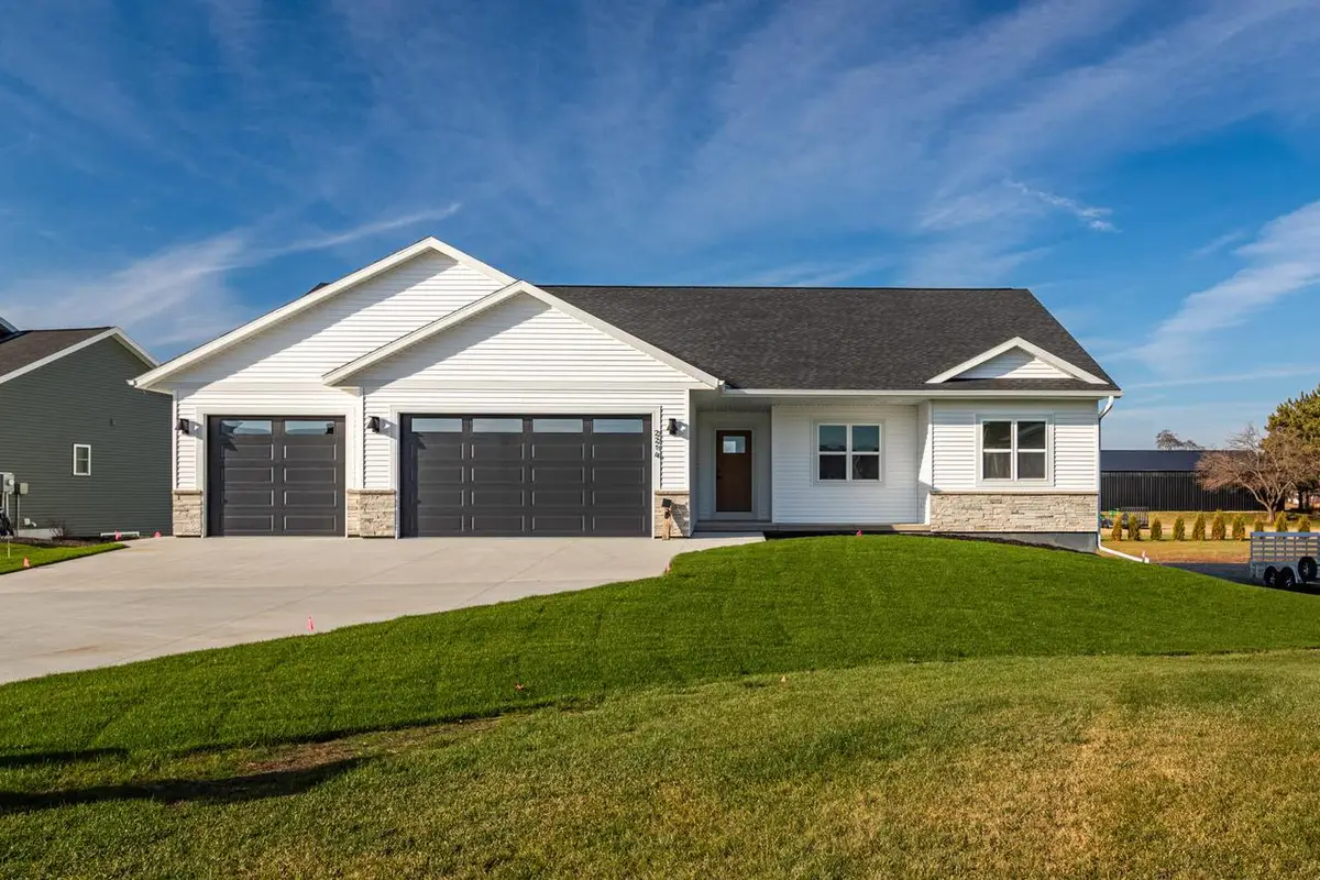 2214 Sierra AVENUE, Holmen, WI 54636 - Image #1