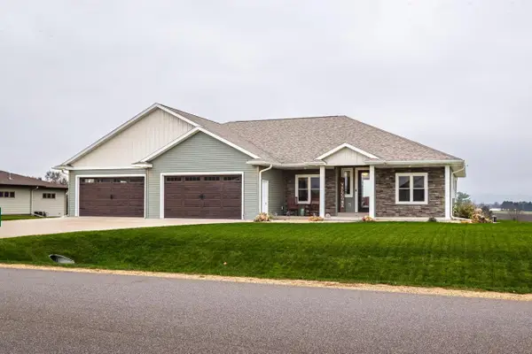 N6817 Sand Prairie COURT, Holmen, WI 54636