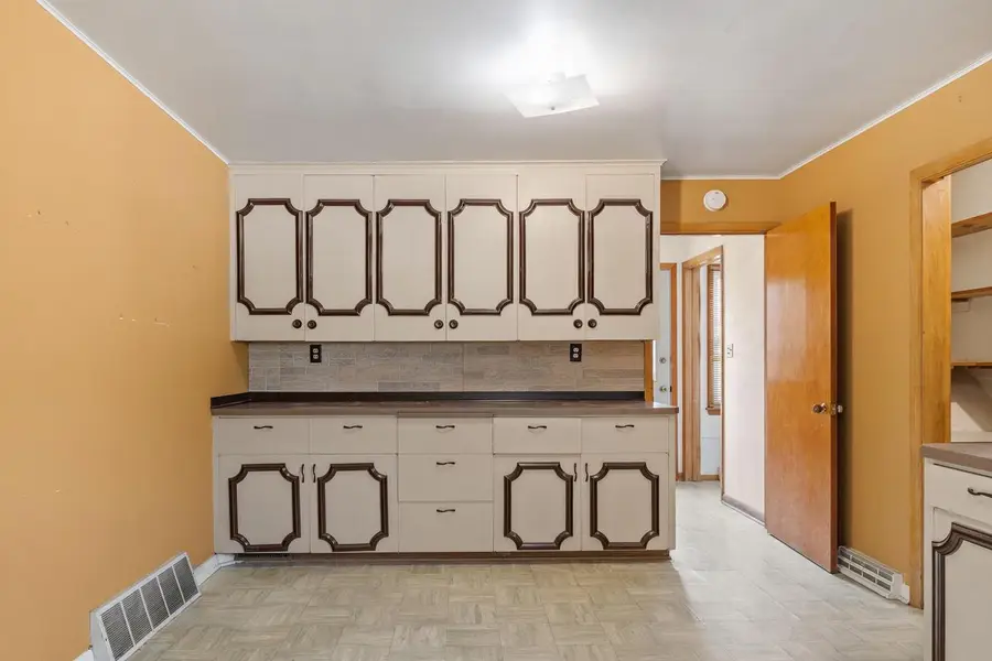 1330 Mayflower AVENUE, Sheboygan, WI 53083 - #3