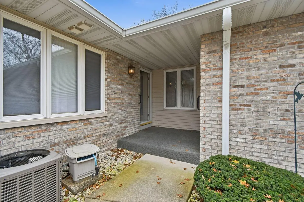 404 Monica AVENUE, Burlington, WI 53105 - Image #1