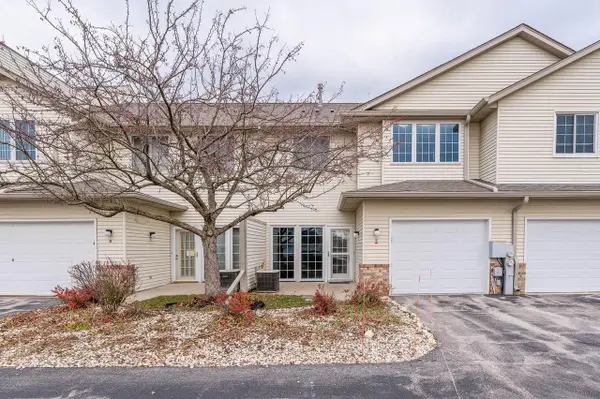 2415 Fox River #E, Waukesha, WI 53189