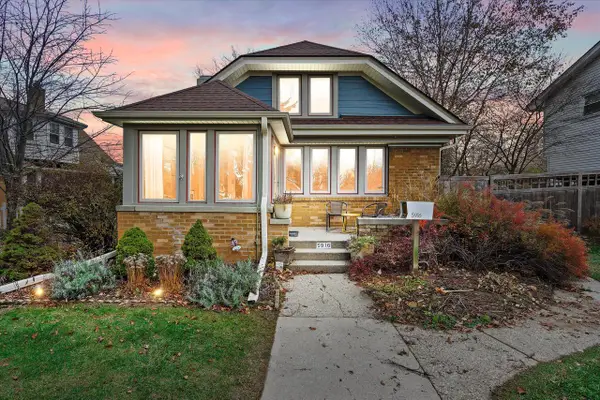 5916 W Wells STREET, Wauwatosa, WI 53213