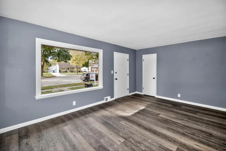 2220 W Neil PLACE, Milwaukee, WI 53209 - Image #2