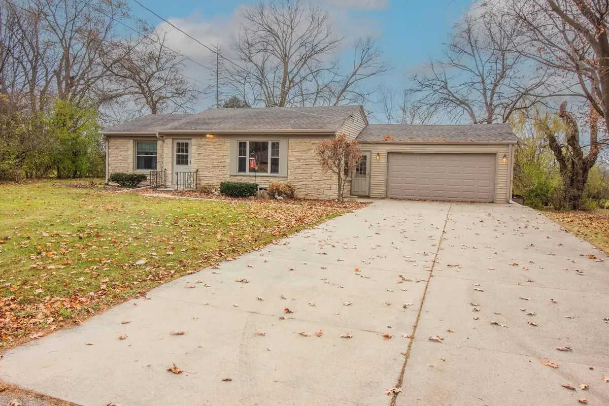 N89W13773 Bonnie LANE, Menomonee Falls, WI 53051 - Image #1