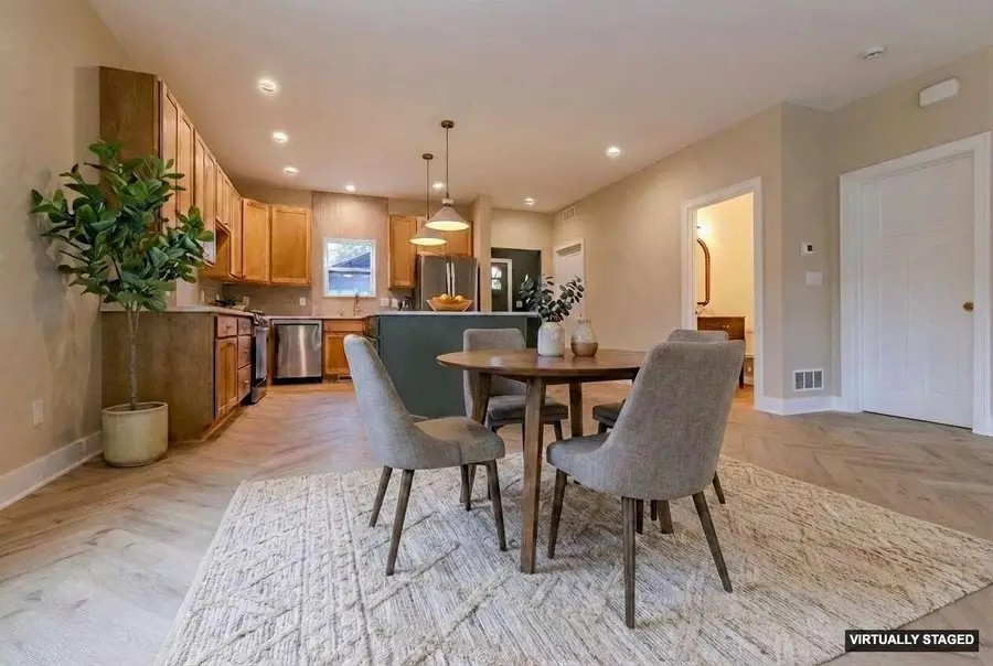 1800 E Hillcrest AVENUE, Milwaukee, WI 53207 - #3