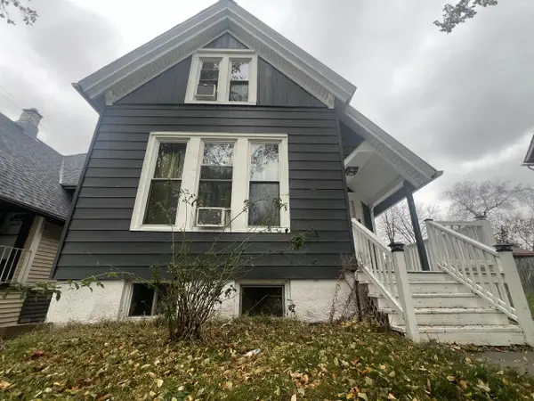 212 W Center STREET, Milwaukee, WI 53212