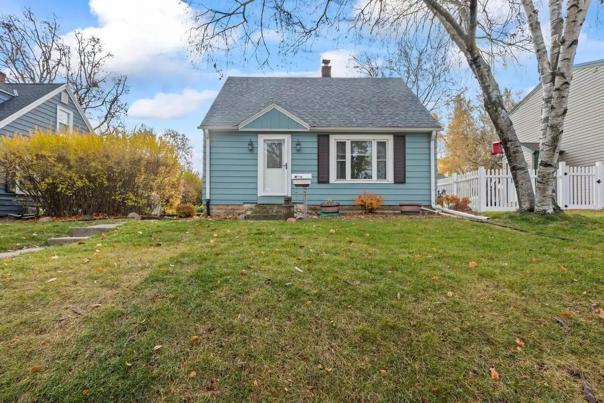 8603 W Stuth AVENUE, West Allis, WI 53227 - Image #1