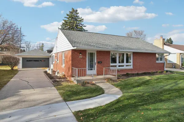 5405 N Lydell AVENUE, Glendale, WI 53217