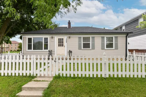 1580 W Howard AVENUE, Milwaukee, WI 53221