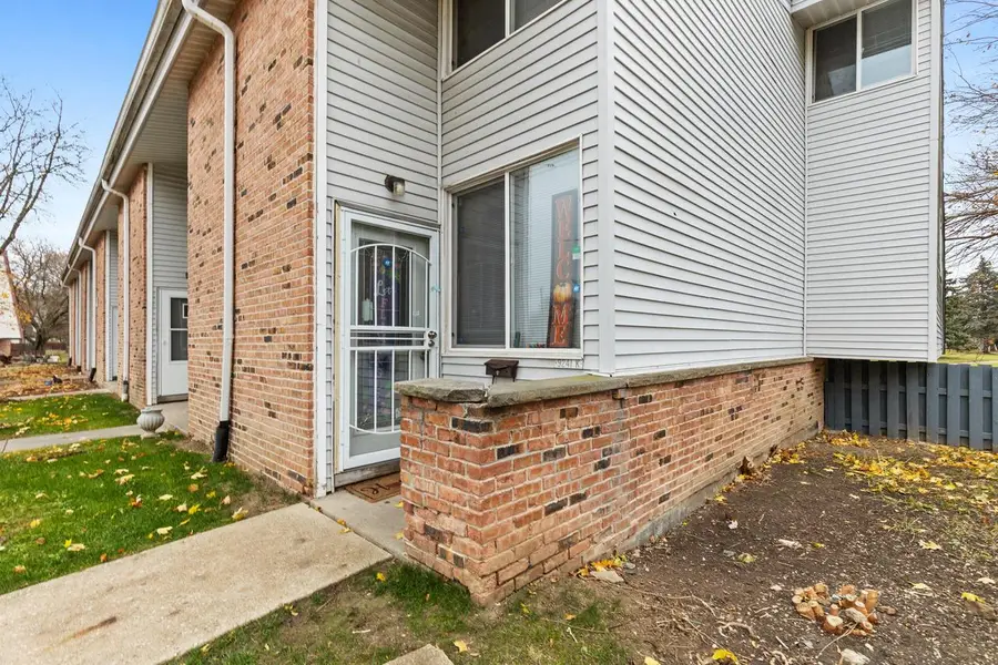 9241 W Allyn STREET #K, Milwaukee, WI 53224 - Image #2